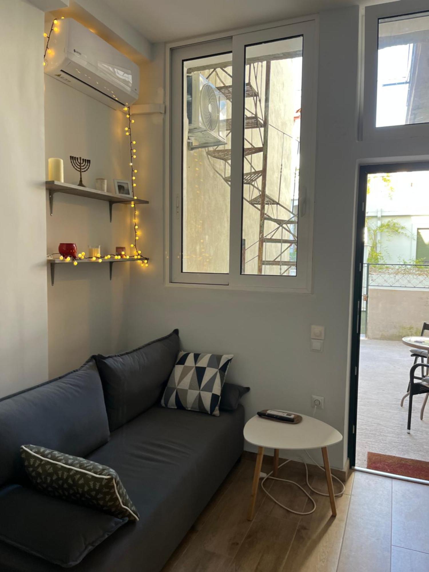 Noa - Designed Garden Studio In The City Center Καλαμάτα Εξωτερικό φωτογραφία