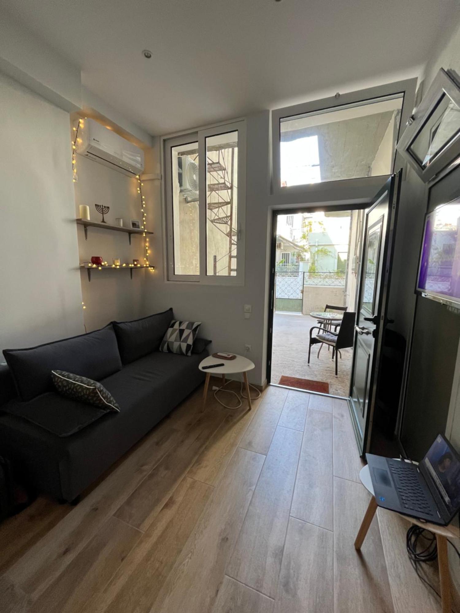 Noa - Designed Garden Studio In The City Center Καλαμάτα Εξωτερικό φωτογραφία