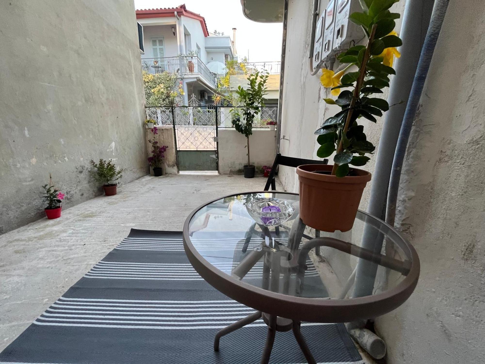 Noa - Designed Garden Studio In The City Center Καλαμάτα Εξωτερικό φωτογραφία