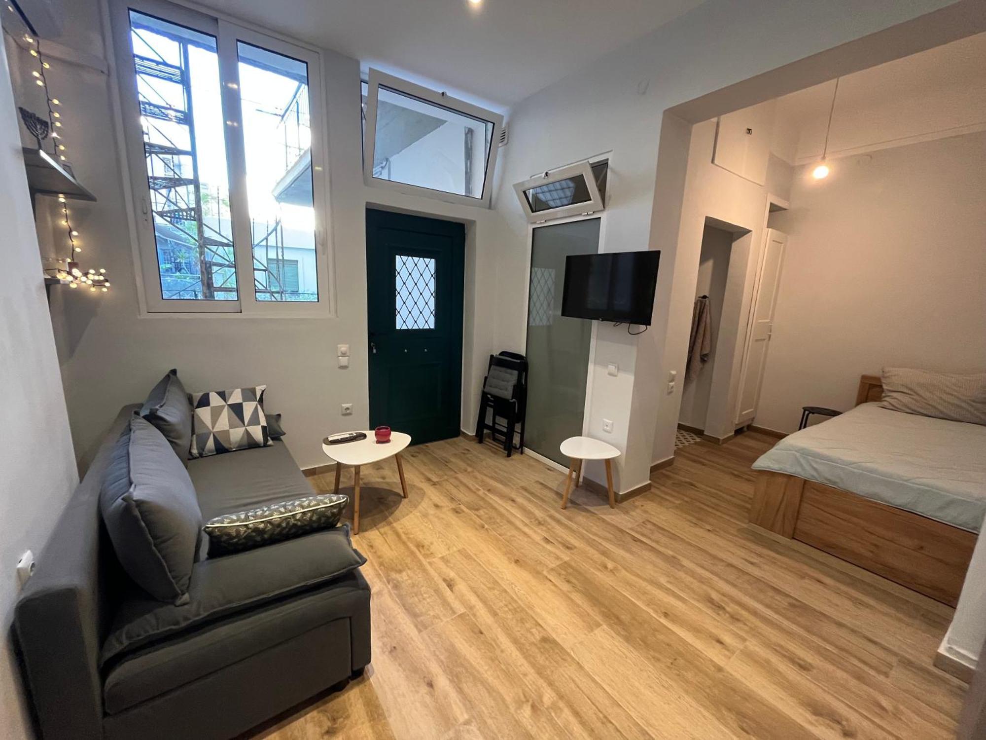 Noa - Designed Garden Studio In The City Center Καλαμάτα Εξωτερικό φωτογραφία