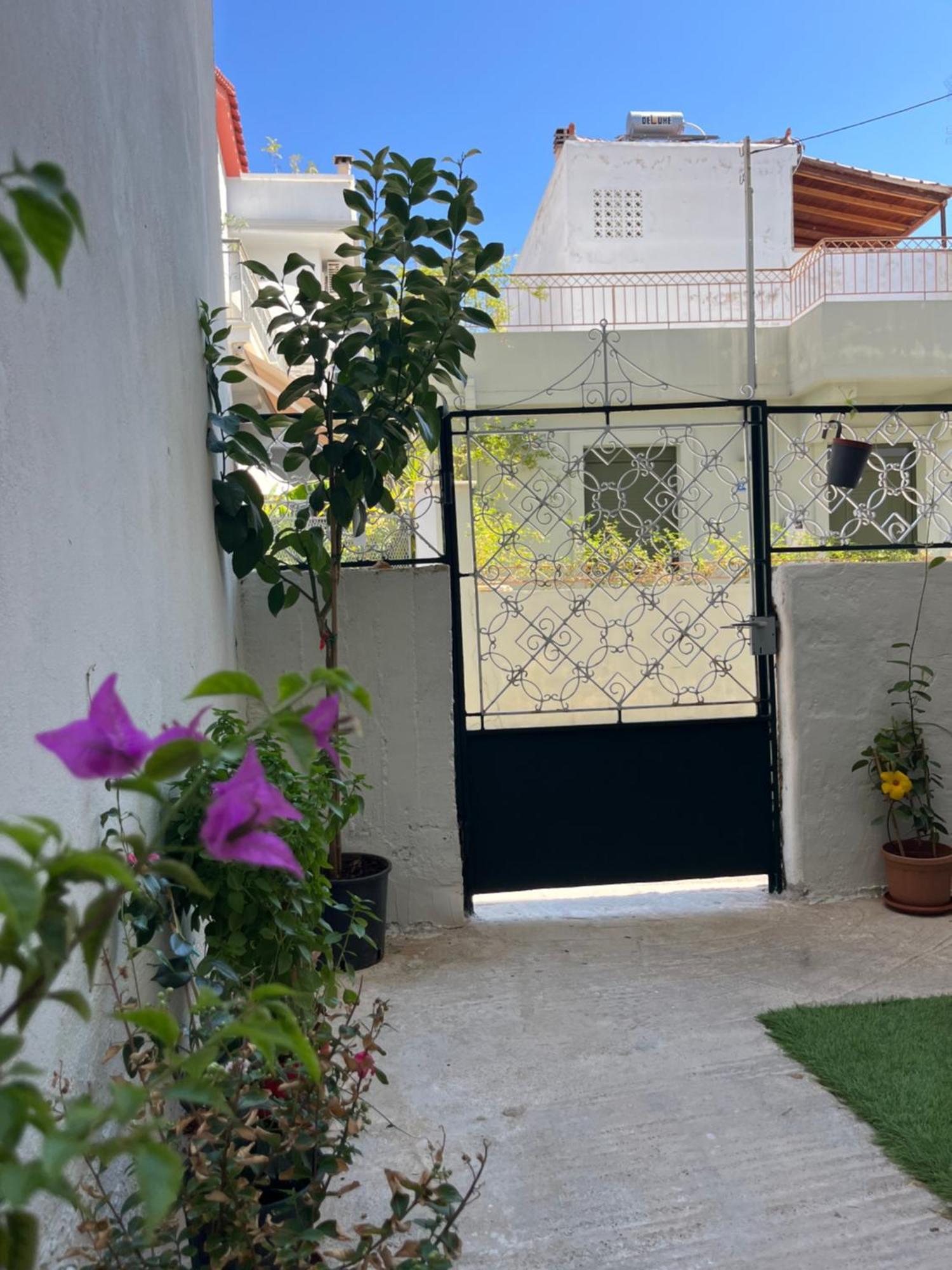 Noa - Designed Garden Studio In The City Center Καλαμάτα Εξωτερικό φωτογραφία